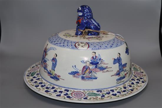 A large Chinese famille rose cover, diameter 41cm